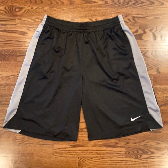 Nike Other - Men’s Nike basketball shorts!